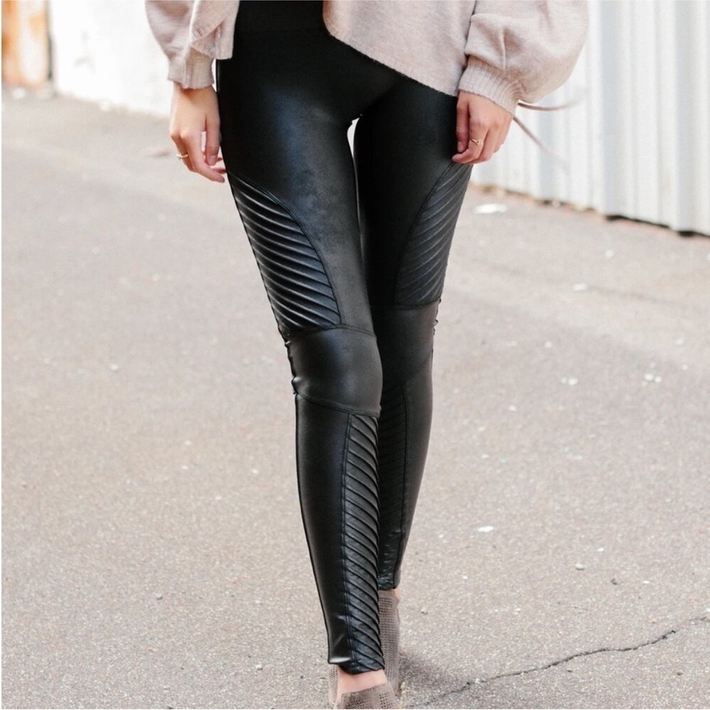 SPANX Faux Leather Moto Leggings Women's M Black Shiny Coated Shaping Pants Slim